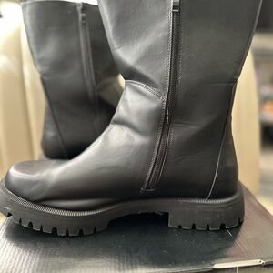 Chunky Chelsea Boots